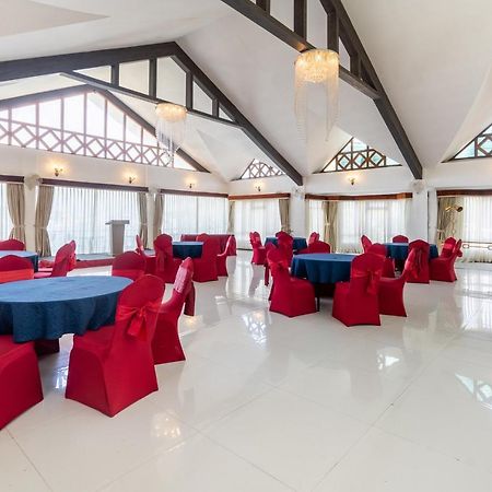 Summit Lillium Hotel & Spa カリンポン エクステリア 写真