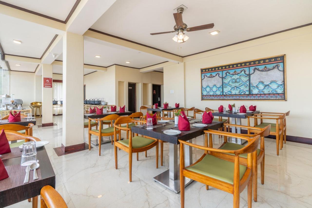 Summit Lillium Hotel & Spa カリンポン エクステリア 写真