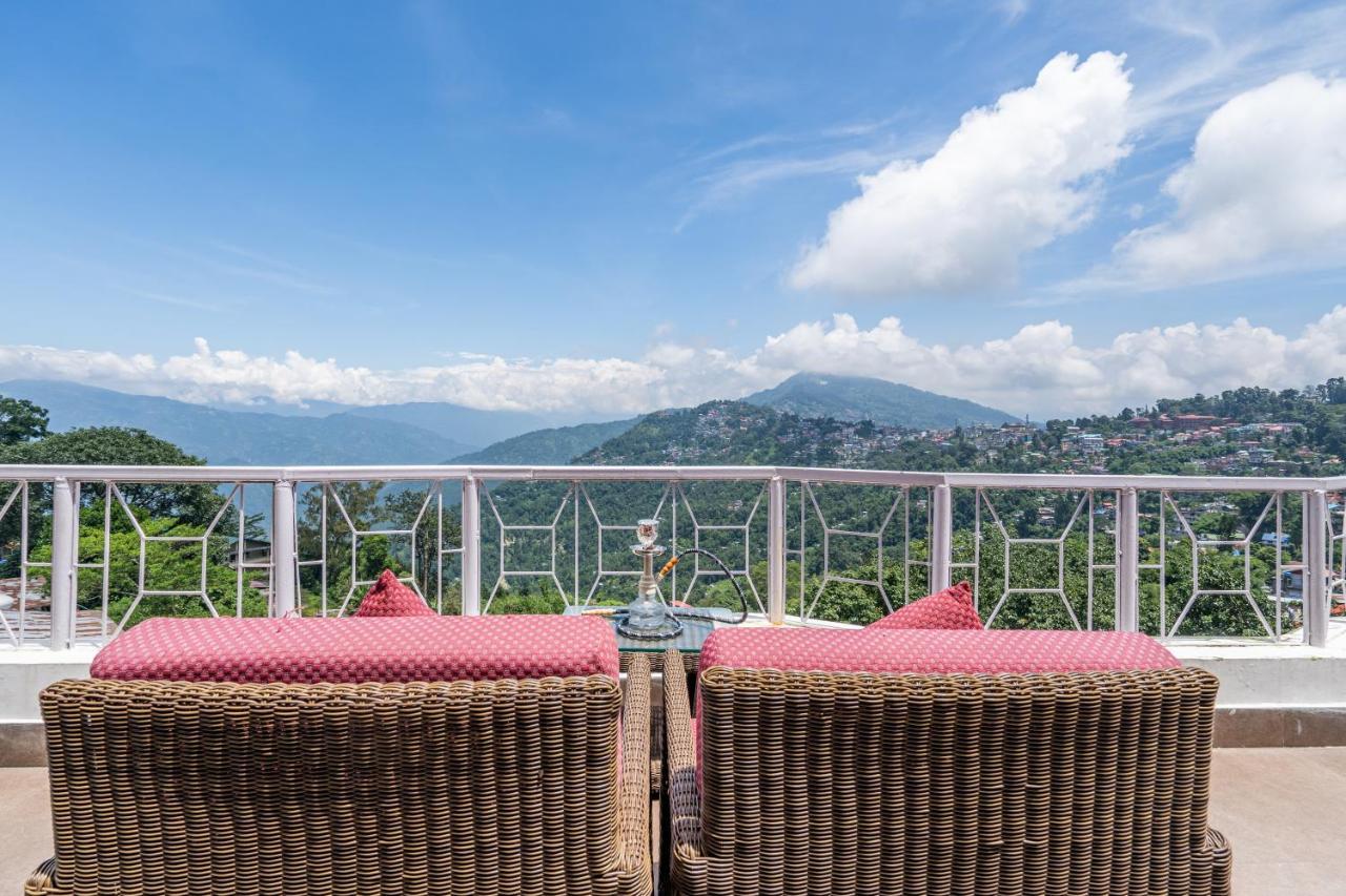Summit Lillium Hotel & Spa カリンポン エクステリア 写真