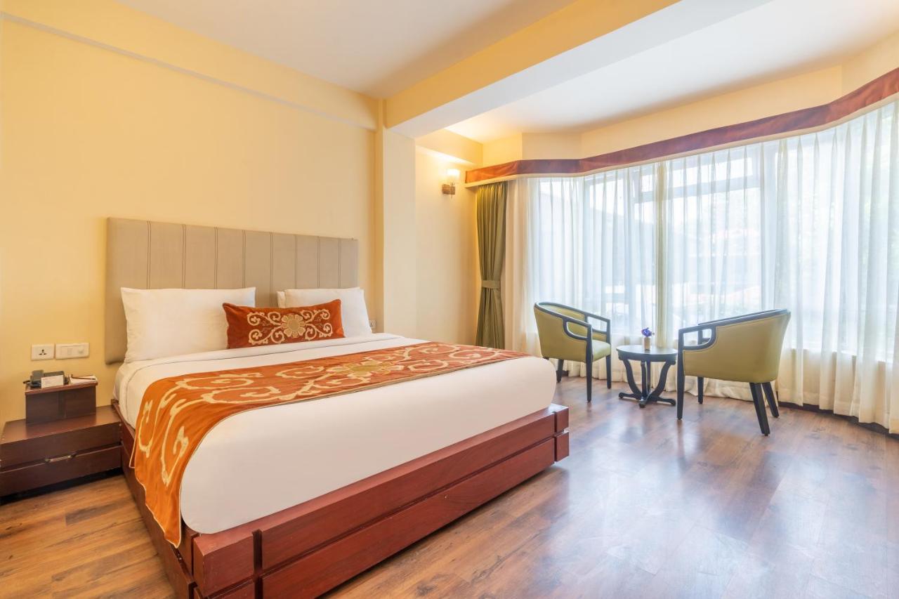 Summit Lillium Hotel & Spa カリンポン エクステリア 写真
