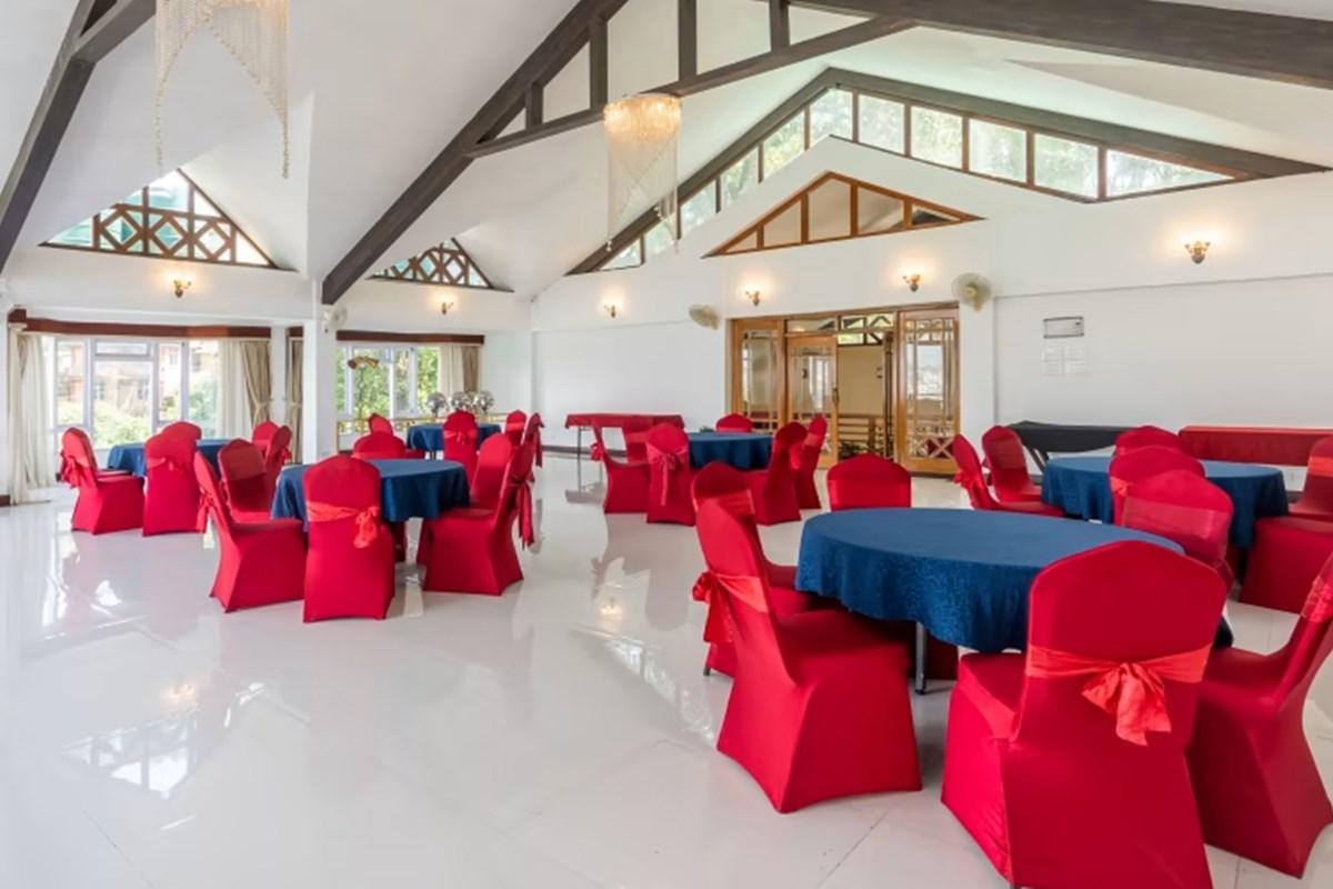 Summit Lillium Hotel & Spa カリンポン エクステリア 写真
